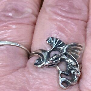 Shube Sterling silver flying dragon ring -- For men or women